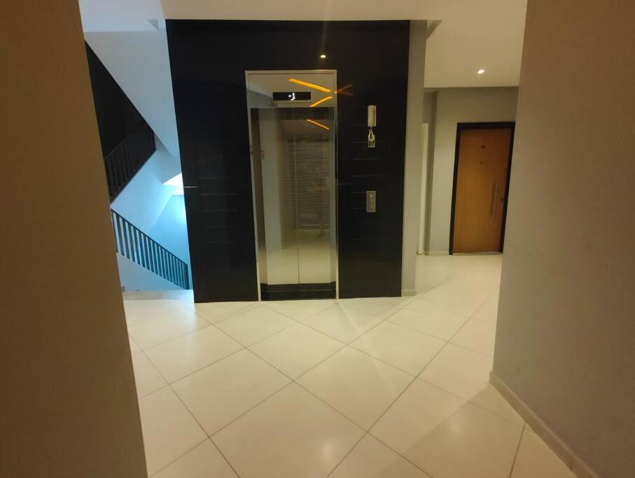 Royalty Chic 3 Bedroom App Du Golf With Airco And Wifi * Tangier