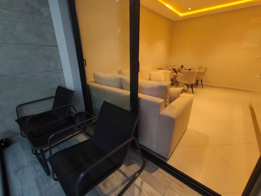 Royalty Chic 3 Bedroom App Du Golf With Airco And Wifi